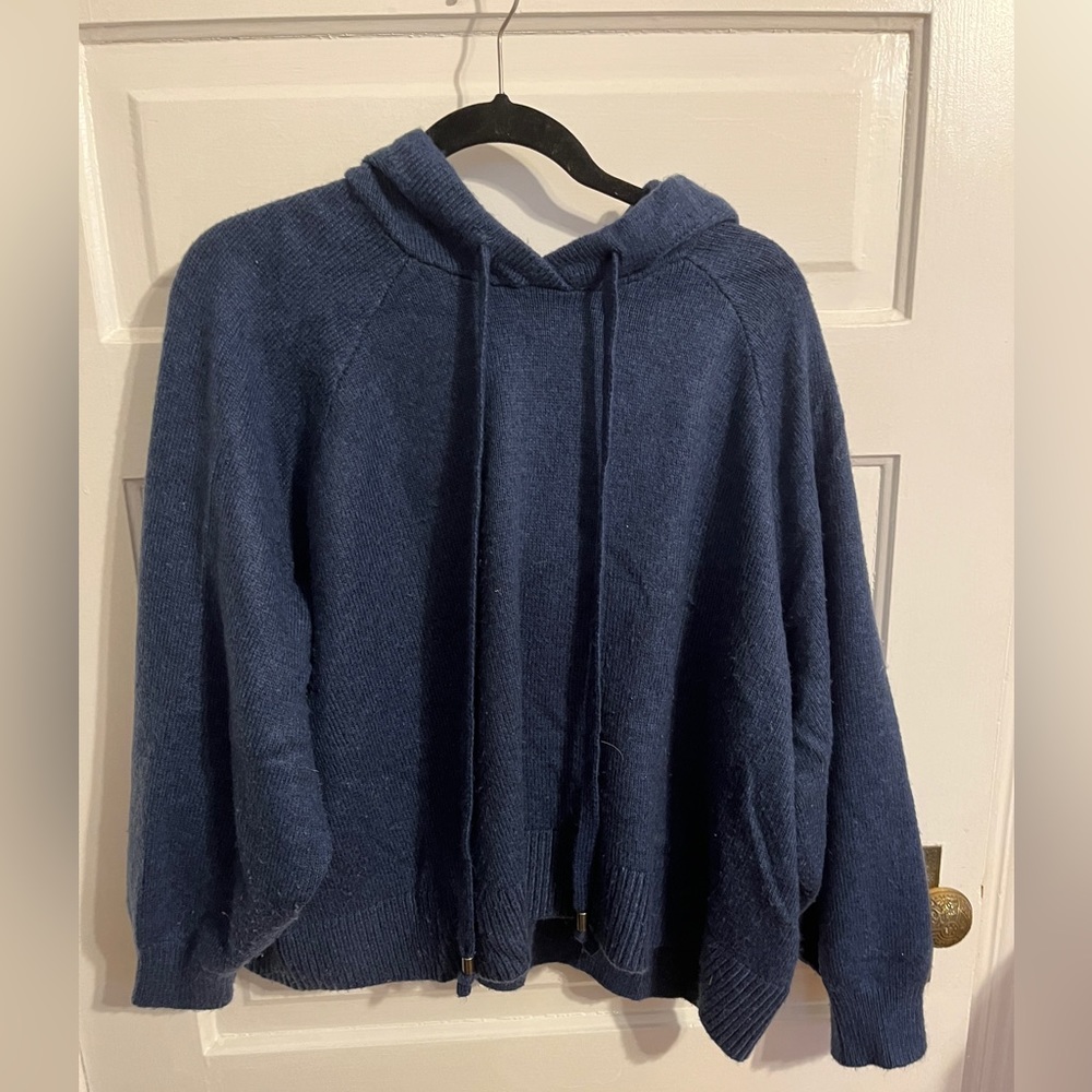 H&M Sweater Hoodie